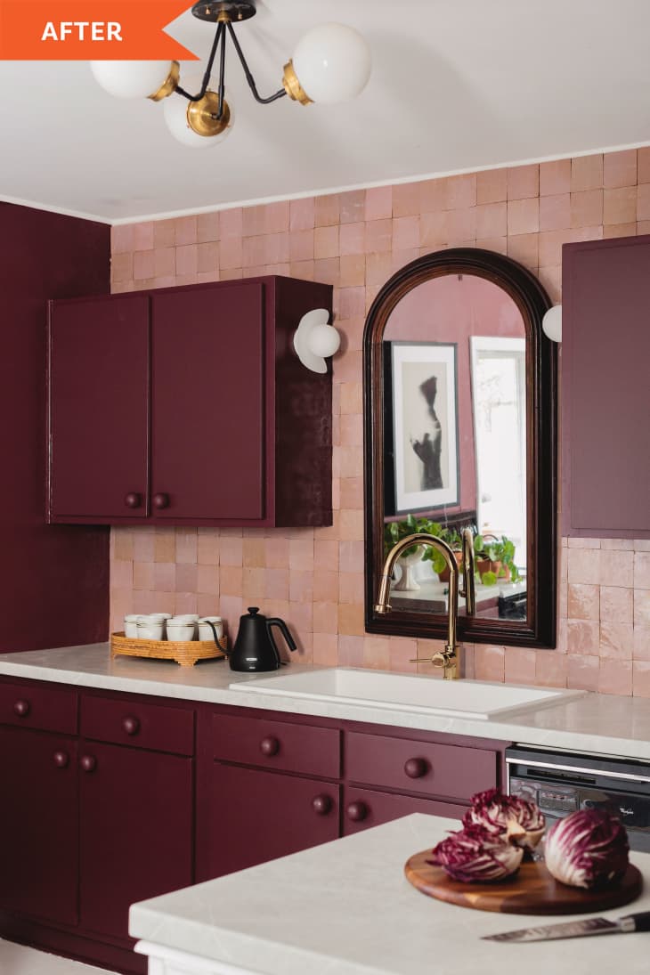 what color cabinets go with red countertops        <h3 class=
